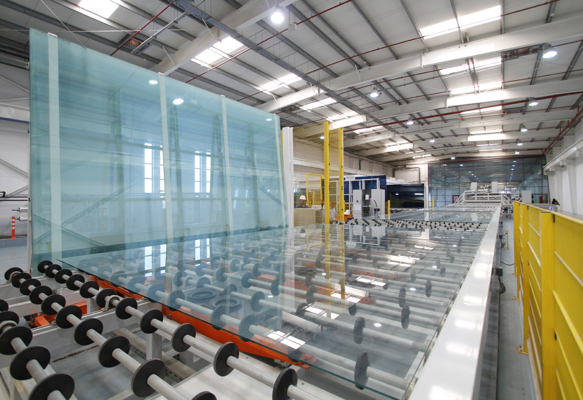 Exploring the Glass Industries in UAE: A Hub of Innovation and Quality